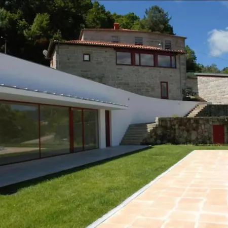 Geres - Aldeia Turistica De Louredo *