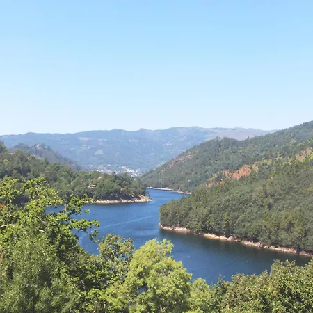 Geres - Aldeia Turistica De Louredo בית נופש ויירה דו מיניו