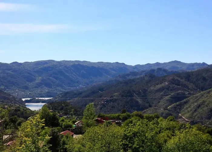 Geres - Aldeia Turistica De Louredo 비에이라도미노